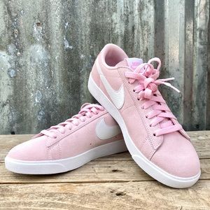 Nike Women’s Blazer Low SD Pink Sneakers